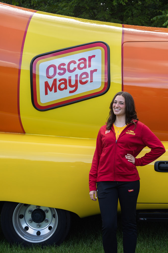 Hotdogger Norah